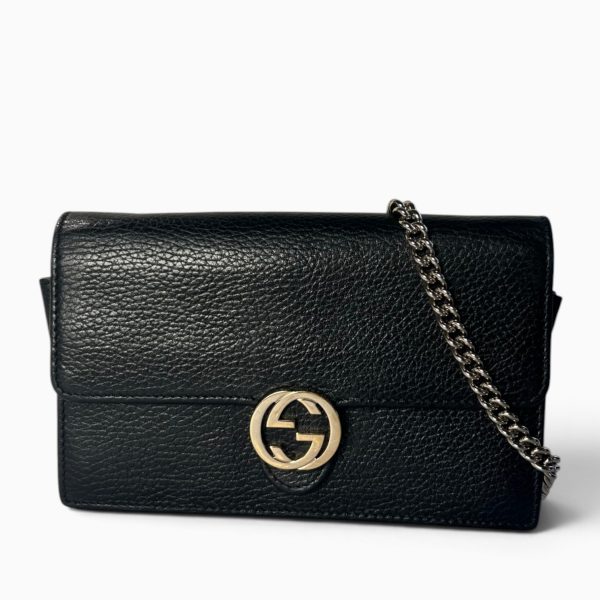 Gucci Interlocking G Wallet on Chain